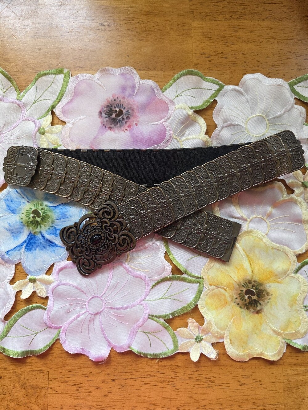 Vintage 90s Y2K Ornate Bronze Intricate Filigree Buckle Stretch Elastic Belt